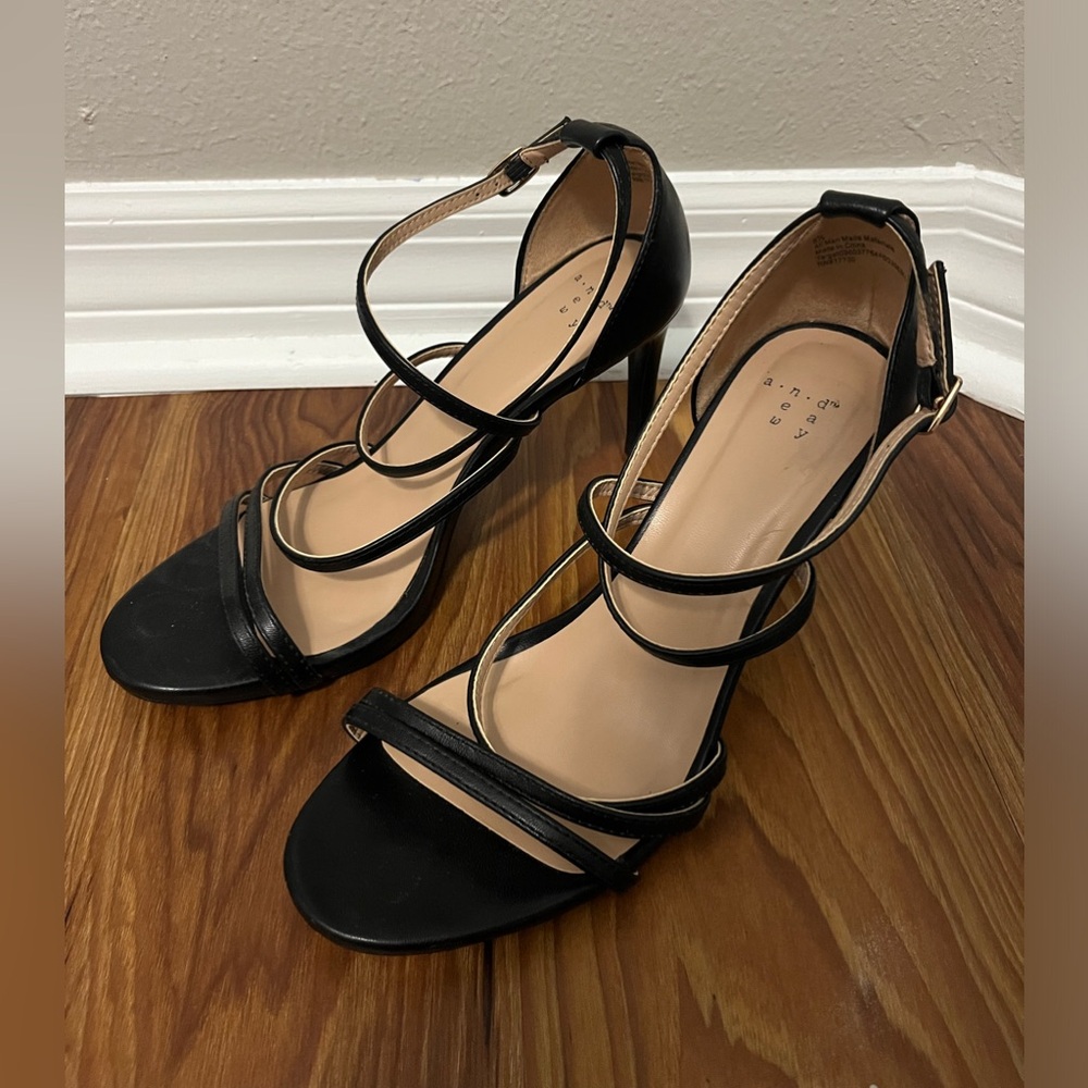 A New Day Strappy Stiletto Sandals Heels Black 8 1/2